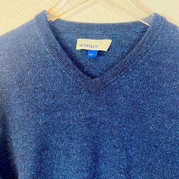 Artefact Navy 100% Merino Wool V Neck Sweater Size L - Picture 3 of 6